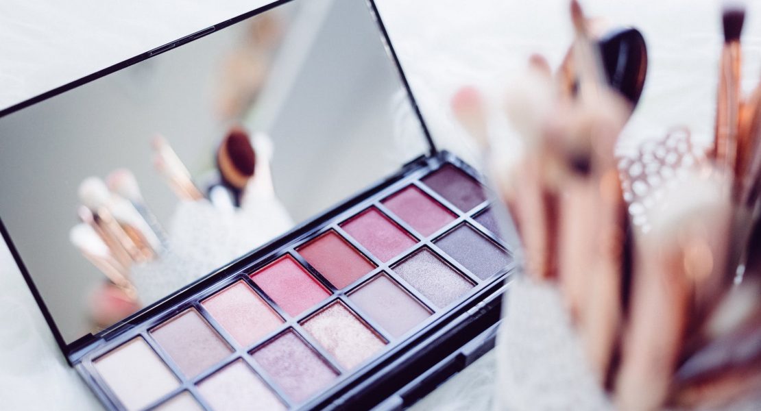 Trends reveal more Aussie women buying cosmetics in pharmacies