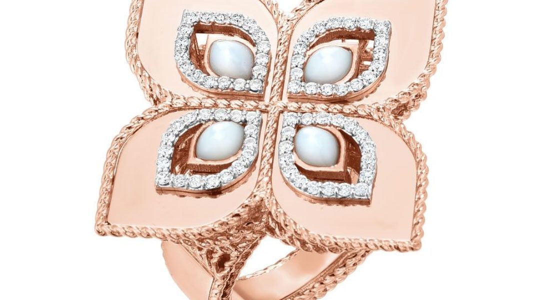 princess-flower-ring-in-18kt-rose-gold-with-mother-of-pearl-diamonds