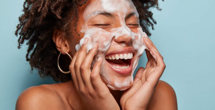 Experts Reveal The Ingredients In Our Skincare Products We Need To Avoid