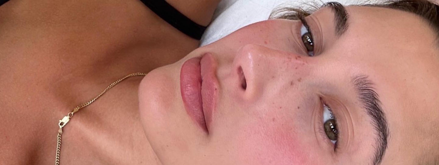 Hailey Bieber’s Most Recent “STRAWBERRY MAKEUP” 🍓 Look