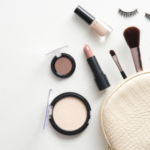Best Travel Makeup Tips for Every Destination
