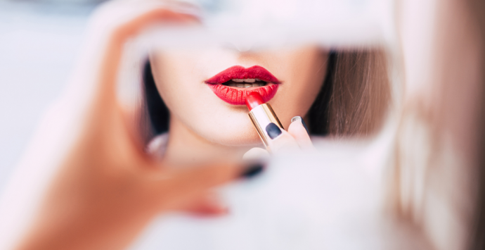 Makeup Trends in Australia 2025: Dark Siren & Cherry Vibe