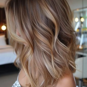 Bronde balayage hair colour trend — warm caramel and honey highlights for a sunkissed Australian look