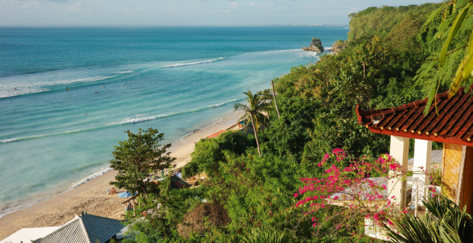 Summer Travel Beauty Essentials for Australians